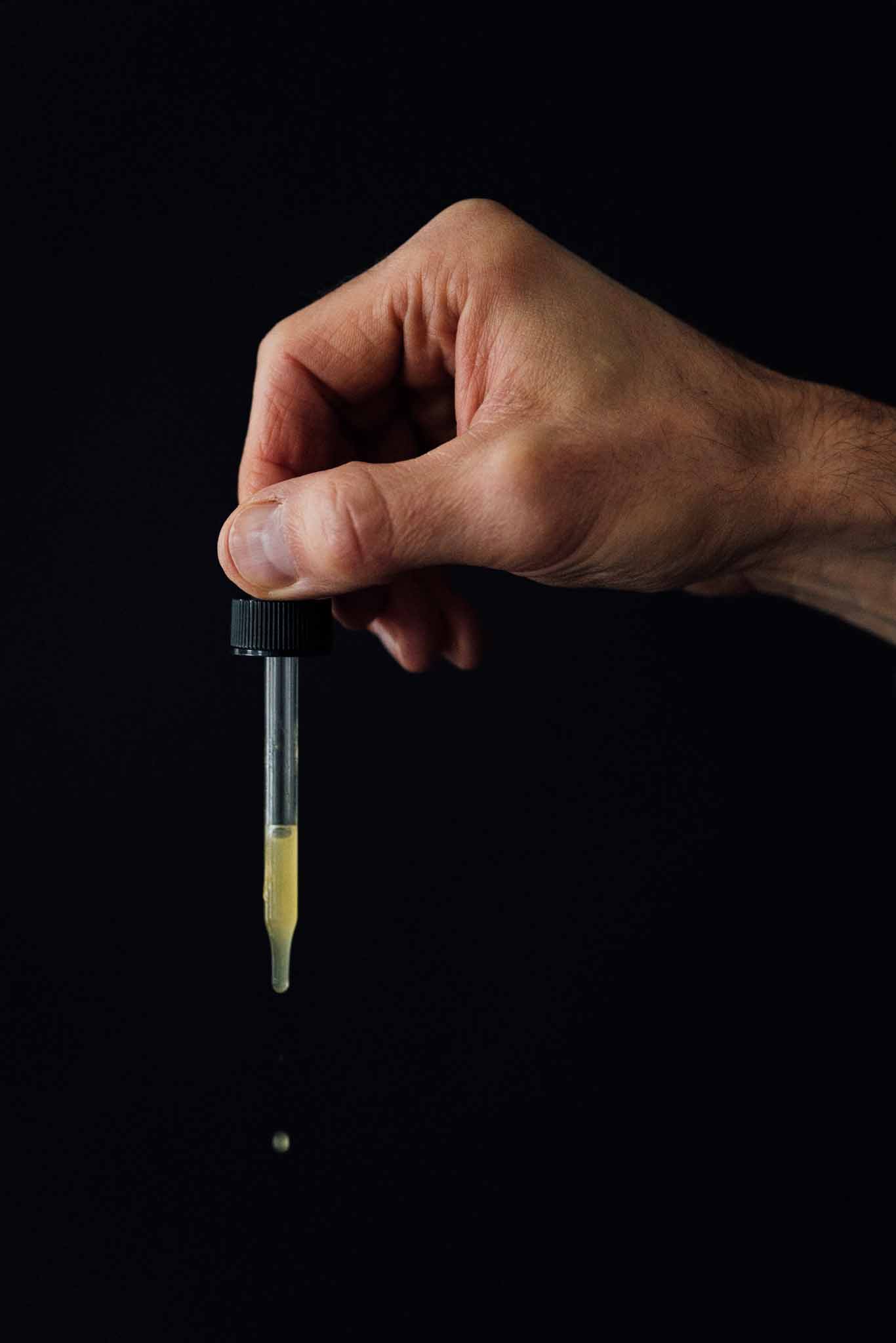 Dropperful of Forest Manna Royal Pine Pollen Tincture
