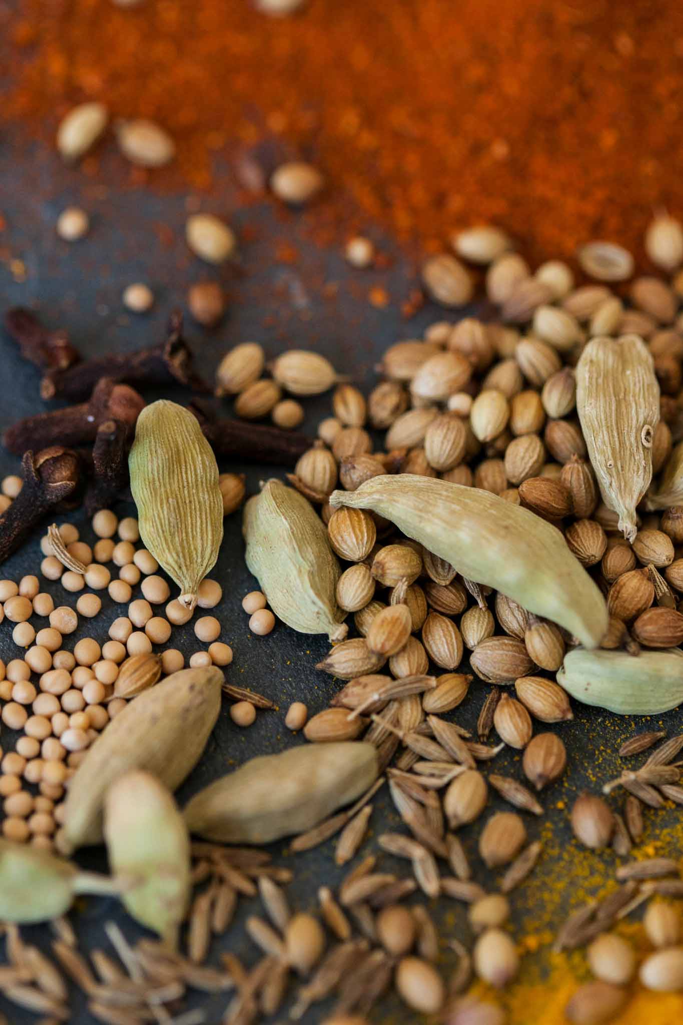 Aphro-Tea-Siac or Aphro-Chai-Siac tea blend with cardamom pods.